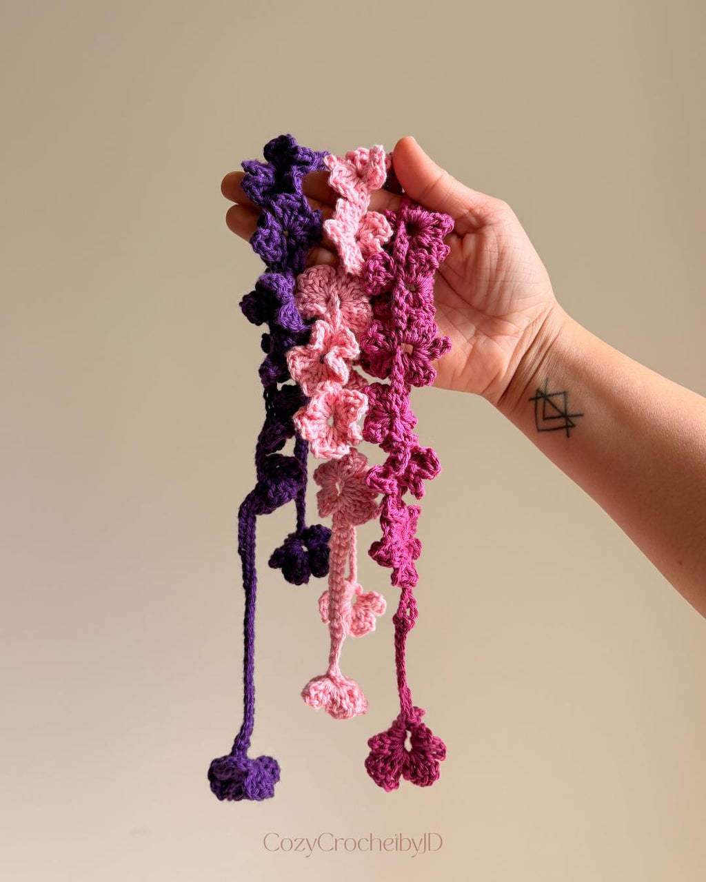 Crochet Flower Choker Necklace, Daisy Chain Bracelet, Boho Festival Jewelry